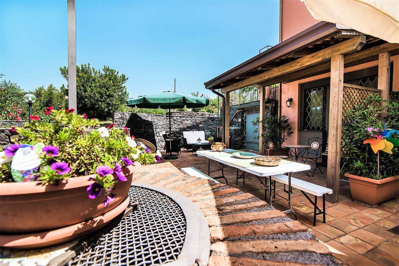 Nake Residenza Artistica Villa Sant'Alfio Exterior photo