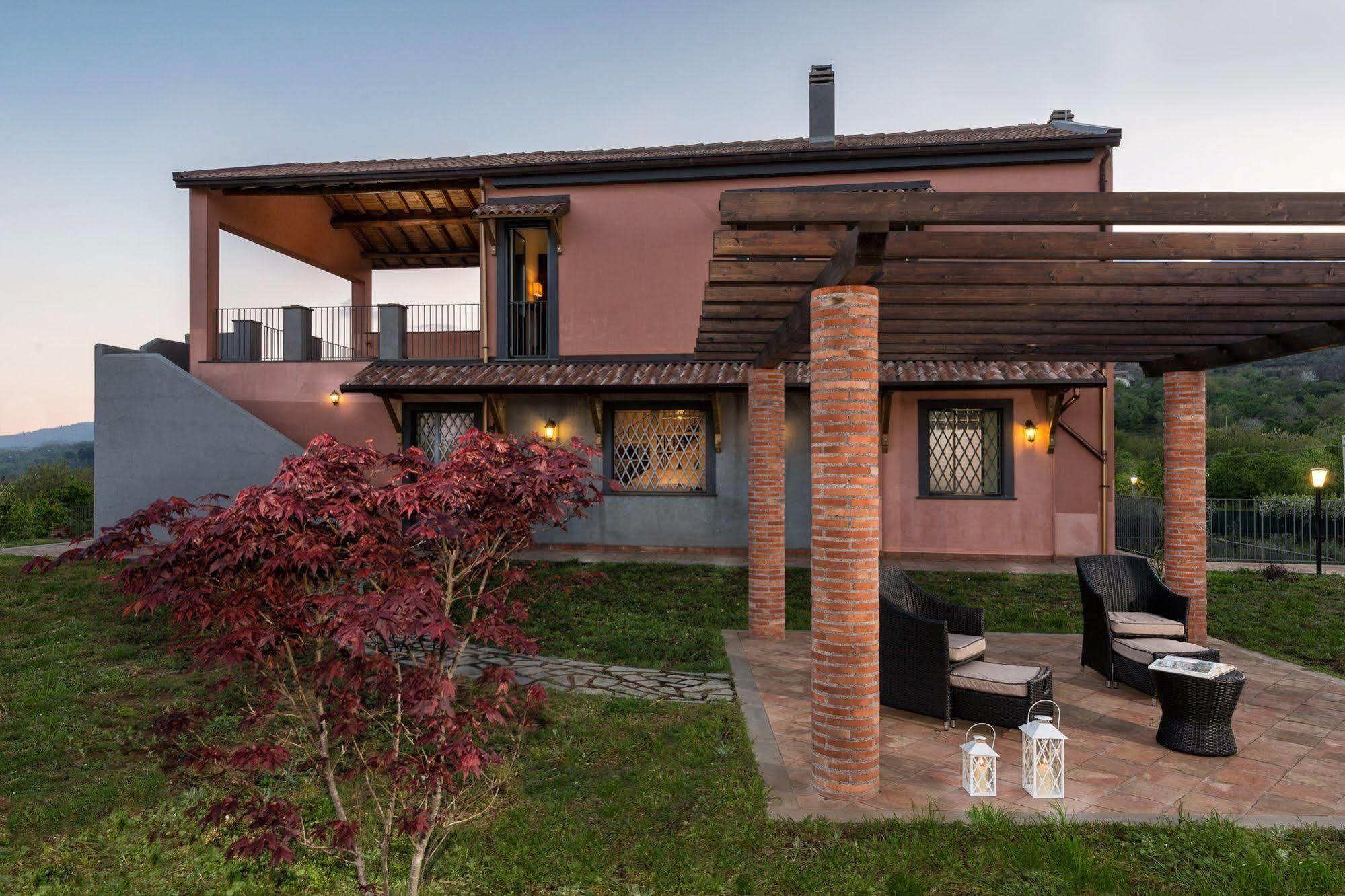 Nake Residenza Artistica Villa Sant'Alfio Exterior photo